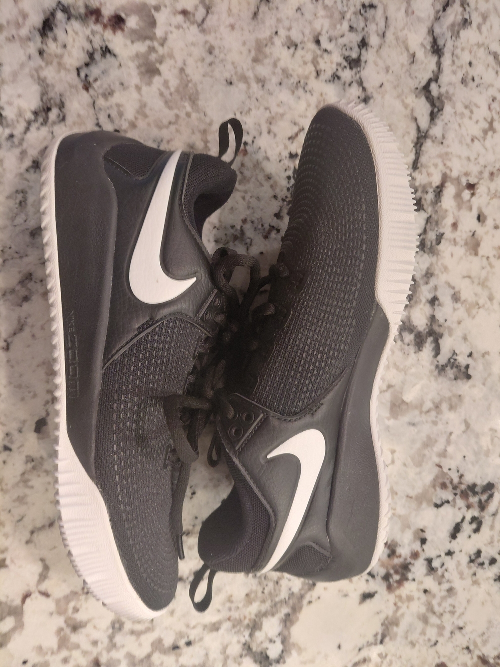 Nike Zoom HyperAce 2 Volleyball Shoes Black & White US 7